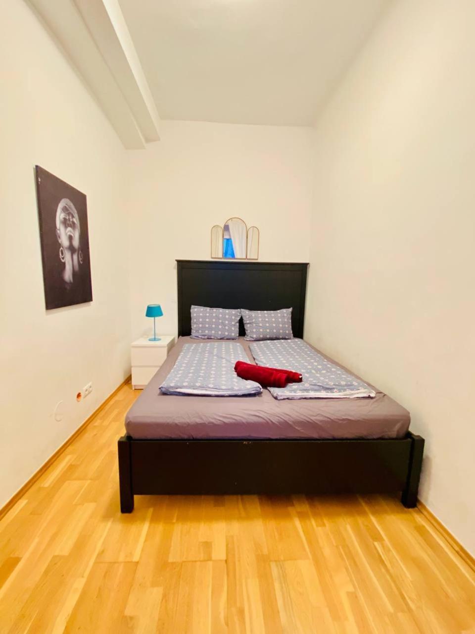 Family Apartment Th8 8 Виена Екстериор снимка
