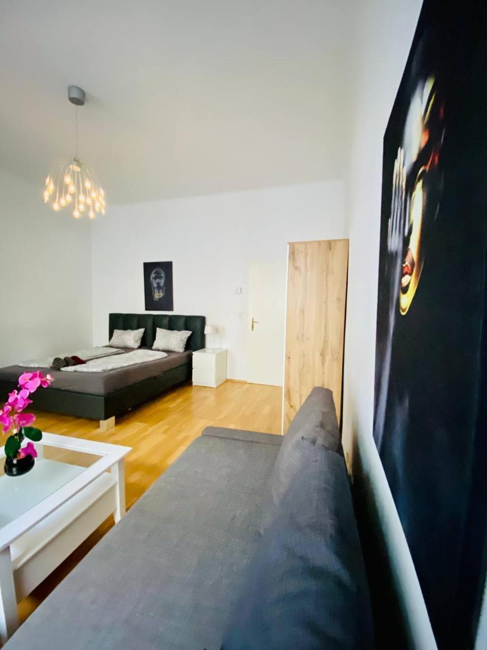 Family Apartment Th8 8 Виена Екстериор снимка
