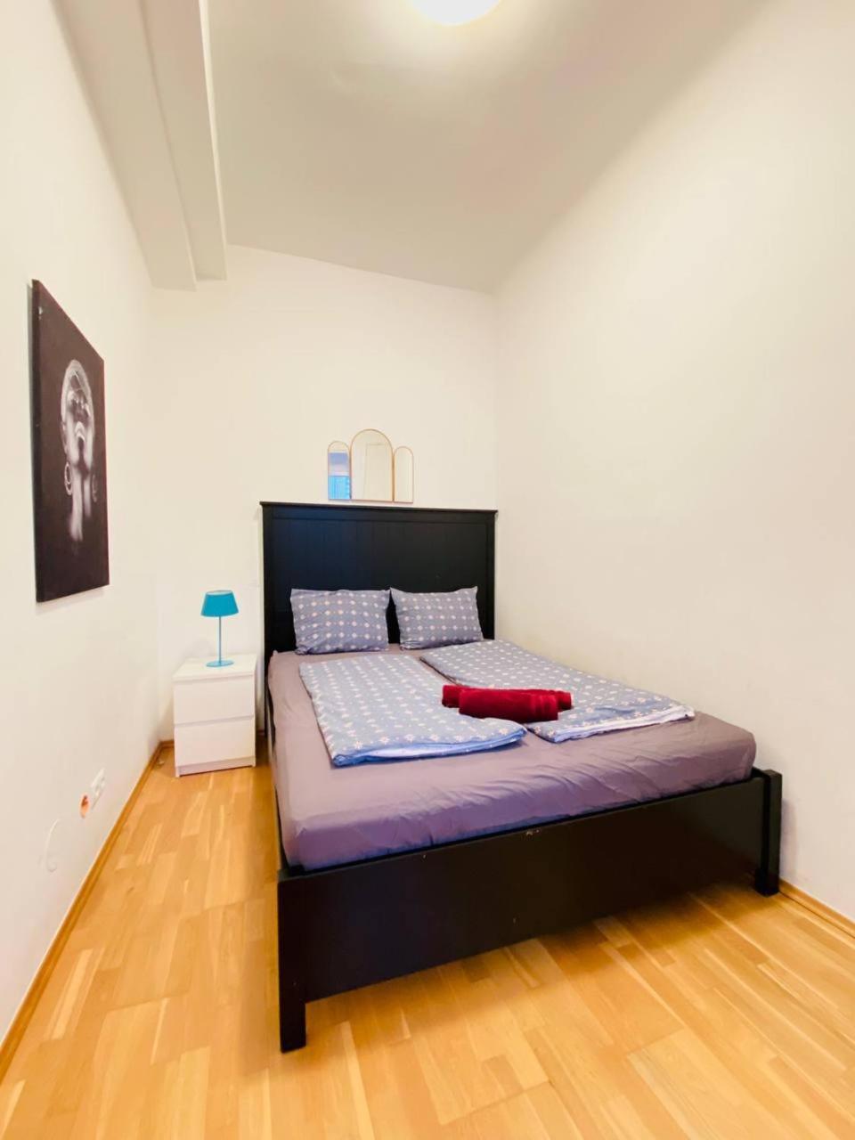 Family Apartment Th8 8 Виена Екстериор снимка