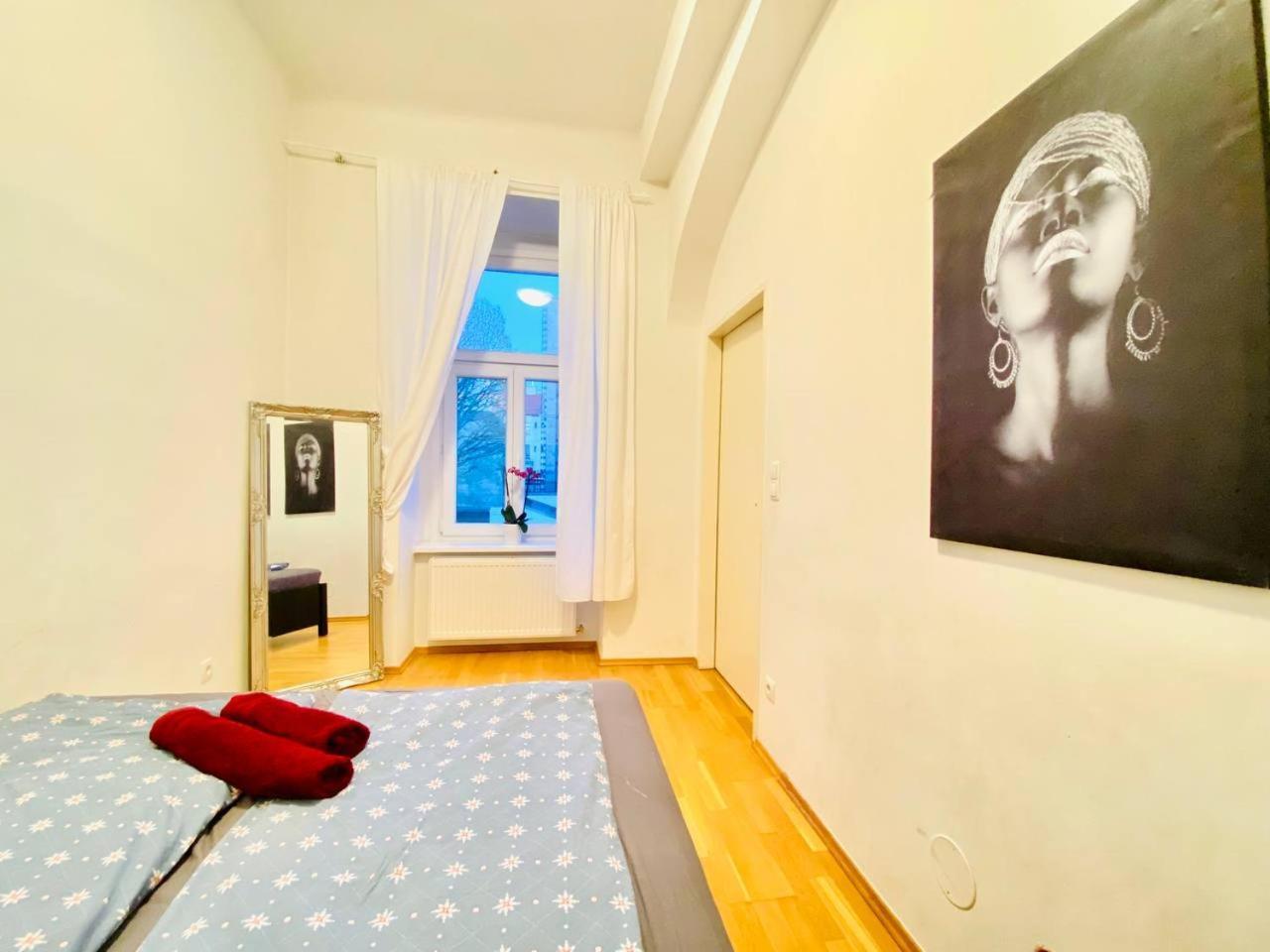 Family Apartment Th8 8 Виена Екстериор снимка