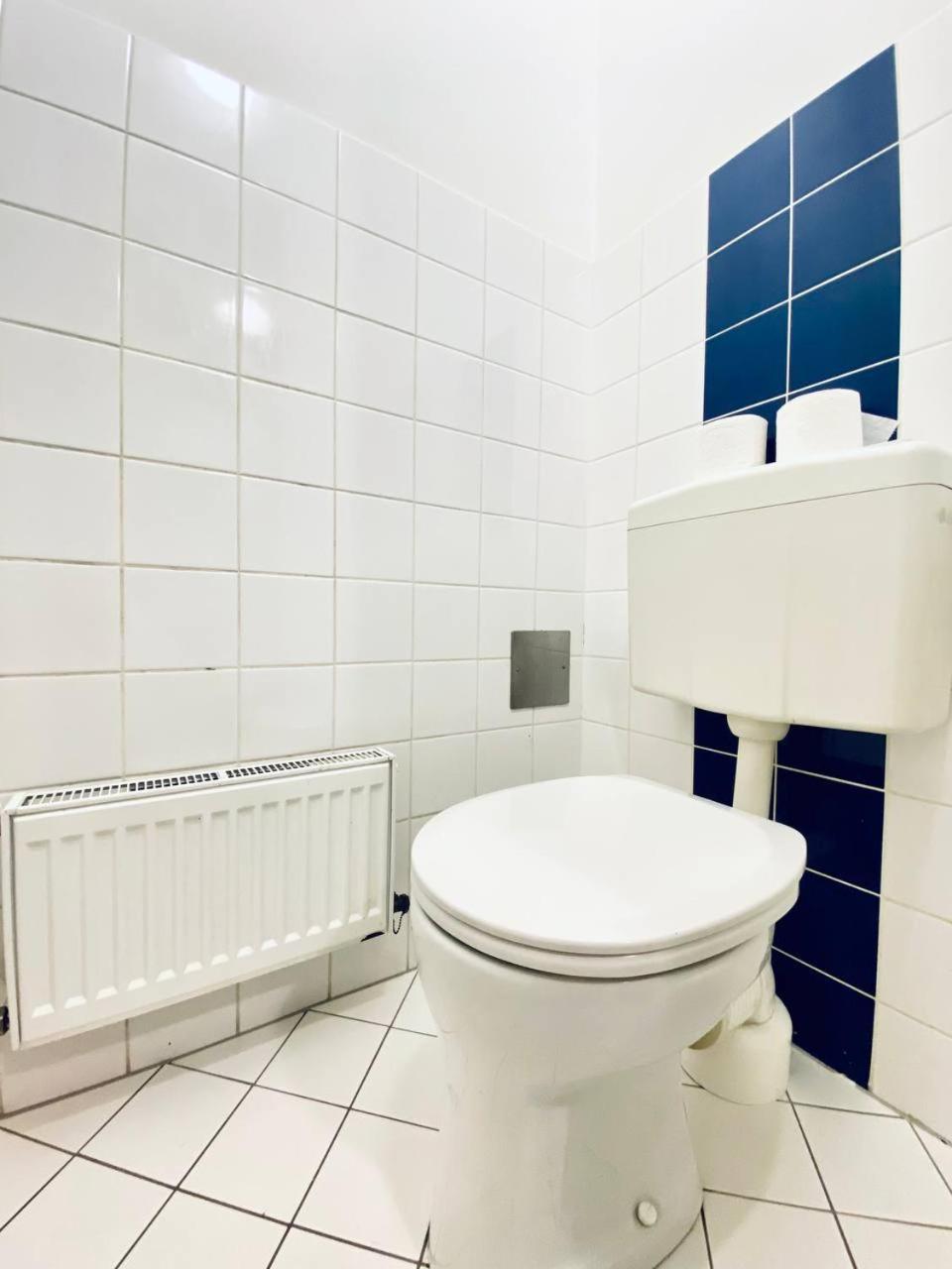 Family Apartment Th8 8 Виена Екстериор снимка