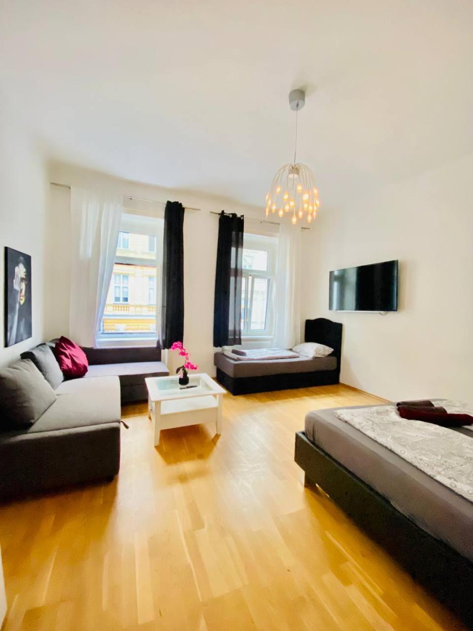 Family Apartment Th8 8 Виена Екстериор снимка