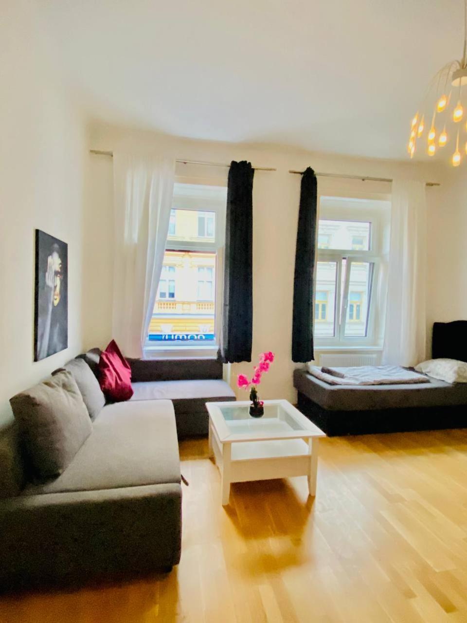 Family Apartment Th8 8 Виена Екстериор снимка